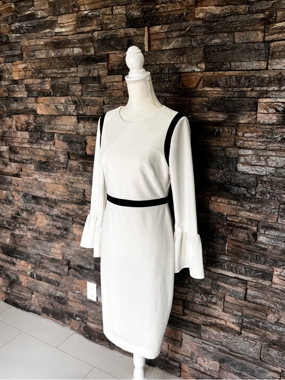 Calvin Klein Cream Dress with Black Trim - Picture 3 of 10
